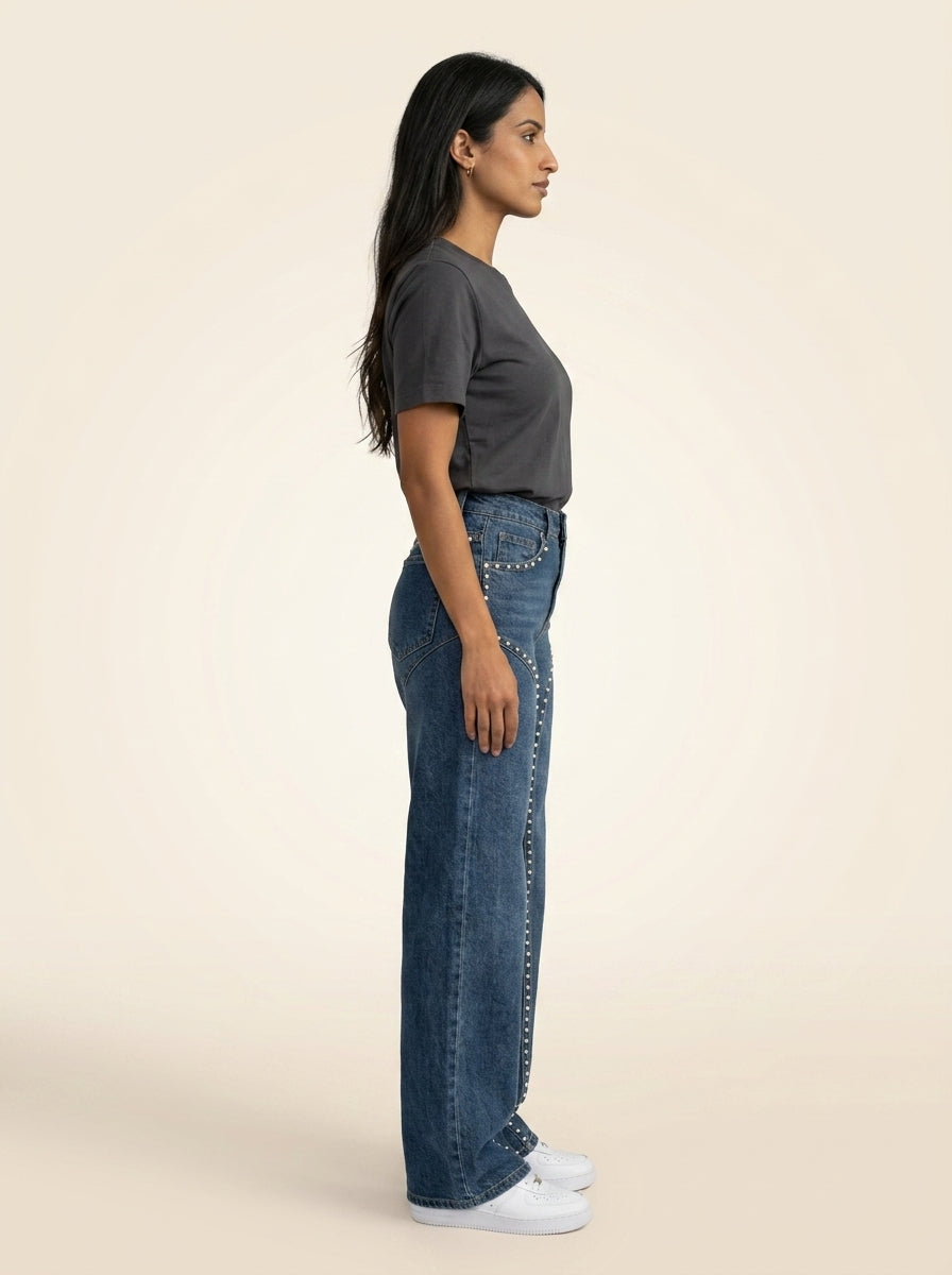 Jean droit orné de STRASS